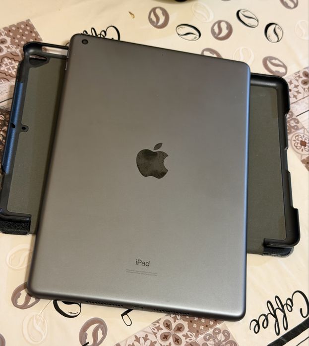 Apple iPad 7 gen 32 gb 10.2 Wifi Black Как новый