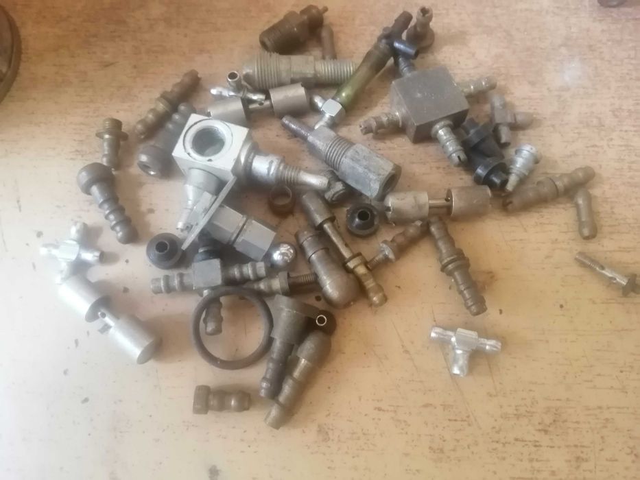 Продам штуцера и  переходники для сжатого воздуха