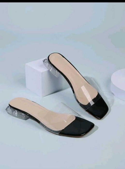 Sandalias transparentes