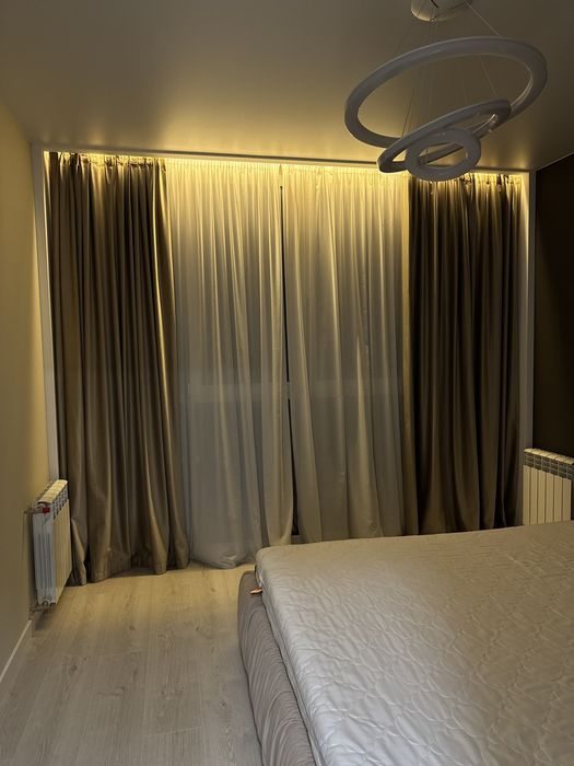 Трьохкімнатна квартра, вид на парк, дизайнерський ремонт для себе