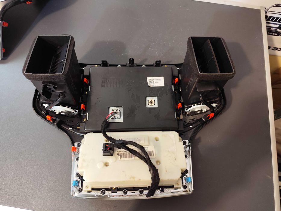 Комплект Магнитолы на Jeep grand Cherokee 2019-2021