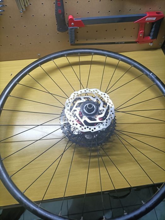 roda 29 Boost , cassete  nova 12 v HG