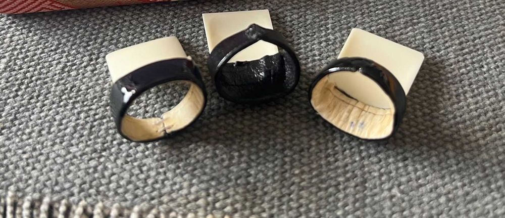 Koto, instrumeto japonês tradicional, de paulownia, feito à mão.