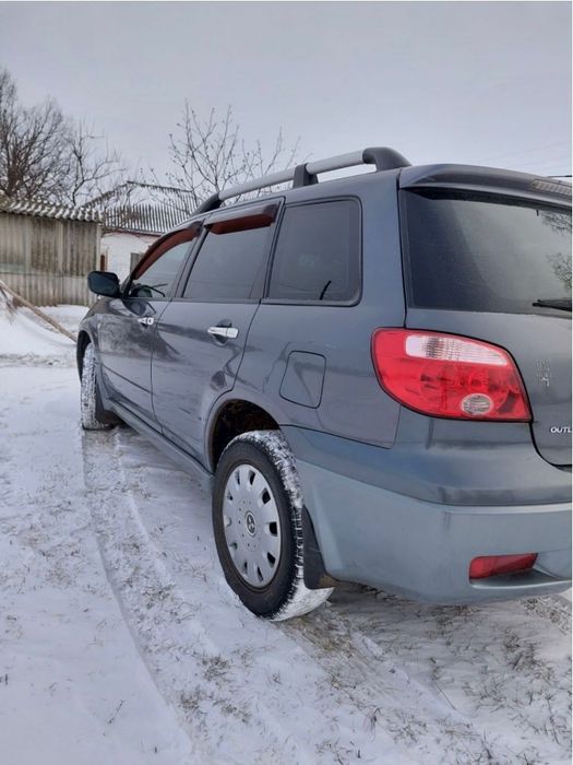 Продам Mitsubishi Outlender 1