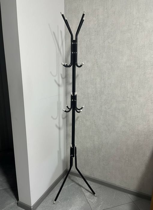 Вішалка для одягу підлогова