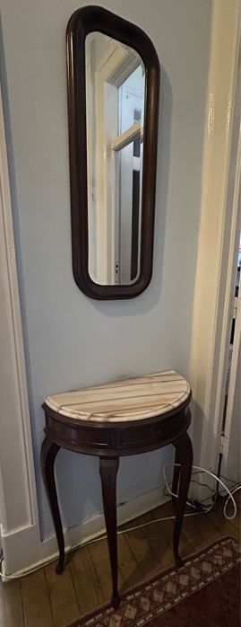 Cabinet with Mirror64564138194307121