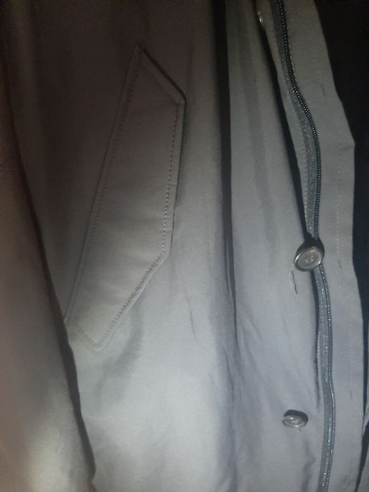 Parka prada homem excelente para frio e chuva