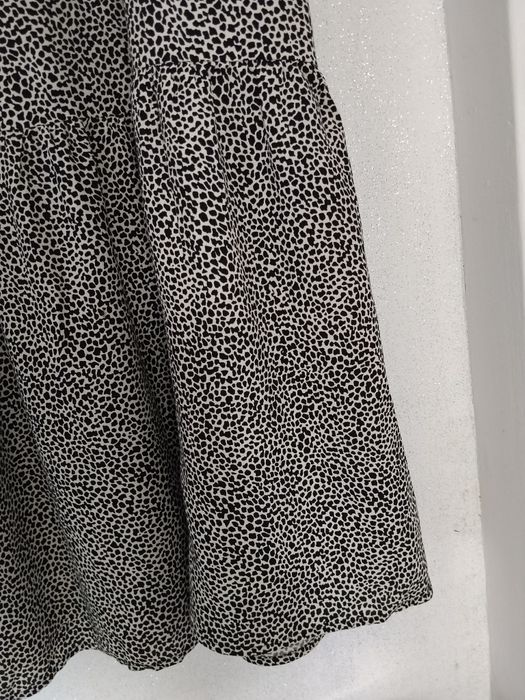 Śliczna sukienka rozmiar M firmy H&M