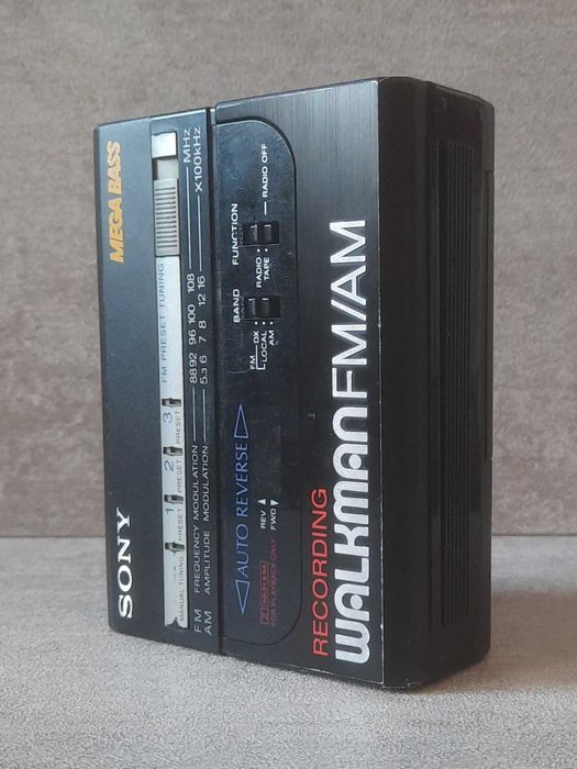 Кассетный плеер SONY WM-AF67