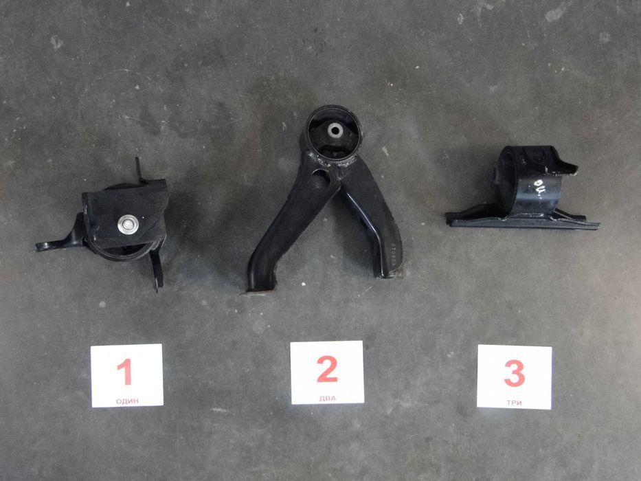 Подушка опора двигуна Mitsubishi Outlander XL Lancer X Citroen C-Crosser Peugeot 4007 07-14р.