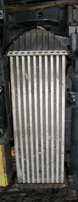 Радіатор  оригинальний води інтеркулер 1.5dCi Renault Kangoo  2