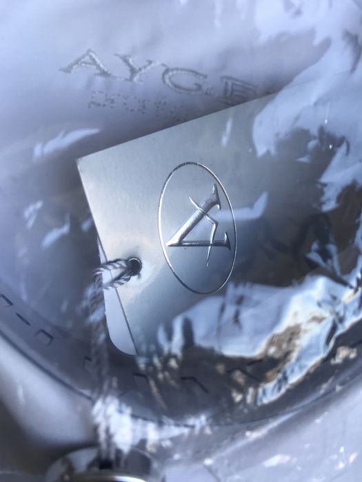 Біла чоловіча сорочка. Нова. Італія