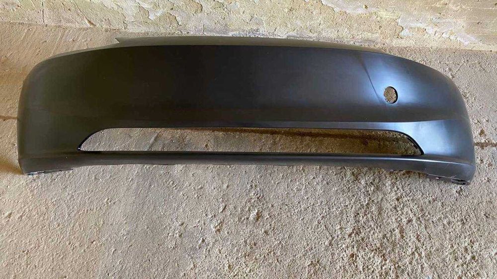 Бампер передний Tesla Model 3 2024