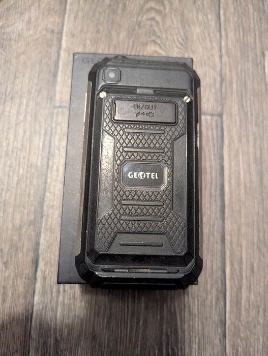 Телефон мобільний