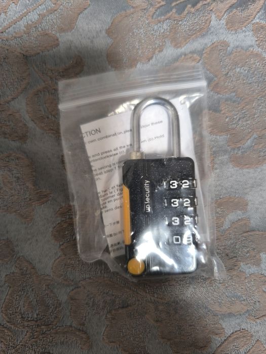 2 cadeados com código