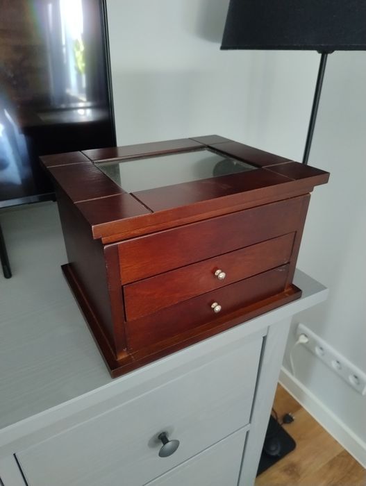 kuferek na biżuterię