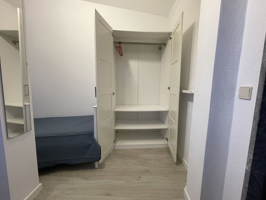 Quarto Almada, 1minuto a pé da estacao do metro