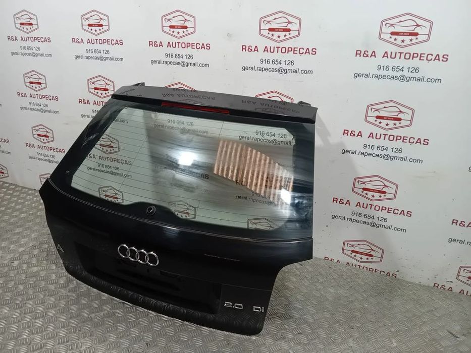 Tampa de Mala Audi A3 8P Original