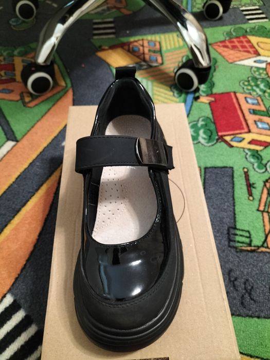 Туфлі на дівчинку