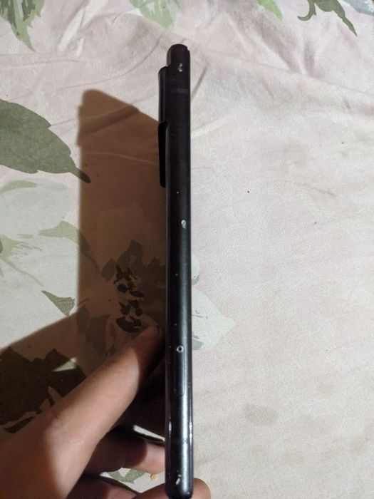 Продам pixel 6 Neverlock + подарок