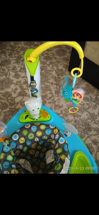 Манеж, пригунки.