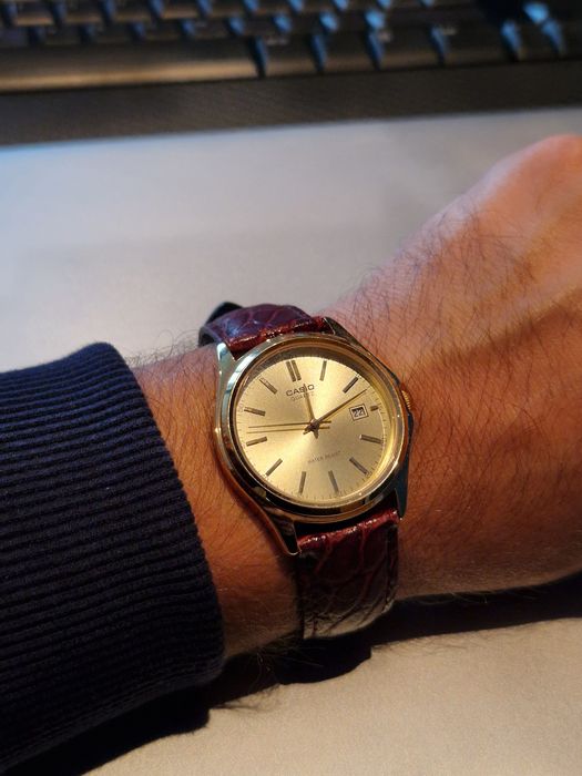 Relógio Casio MTP-1183Q-9ADF