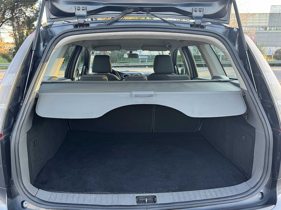 Ford Focus 1.6 Tdci 110cv A/C Sport Nacional