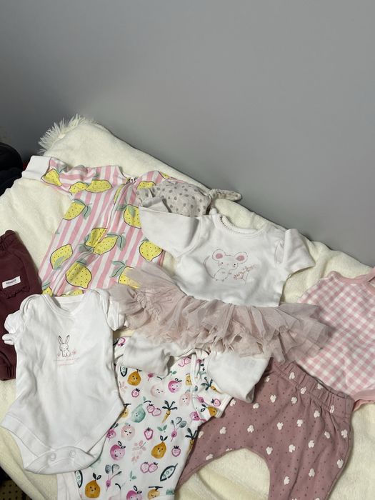 Лот речей на дівчинку 0-3 м стан ідеальний