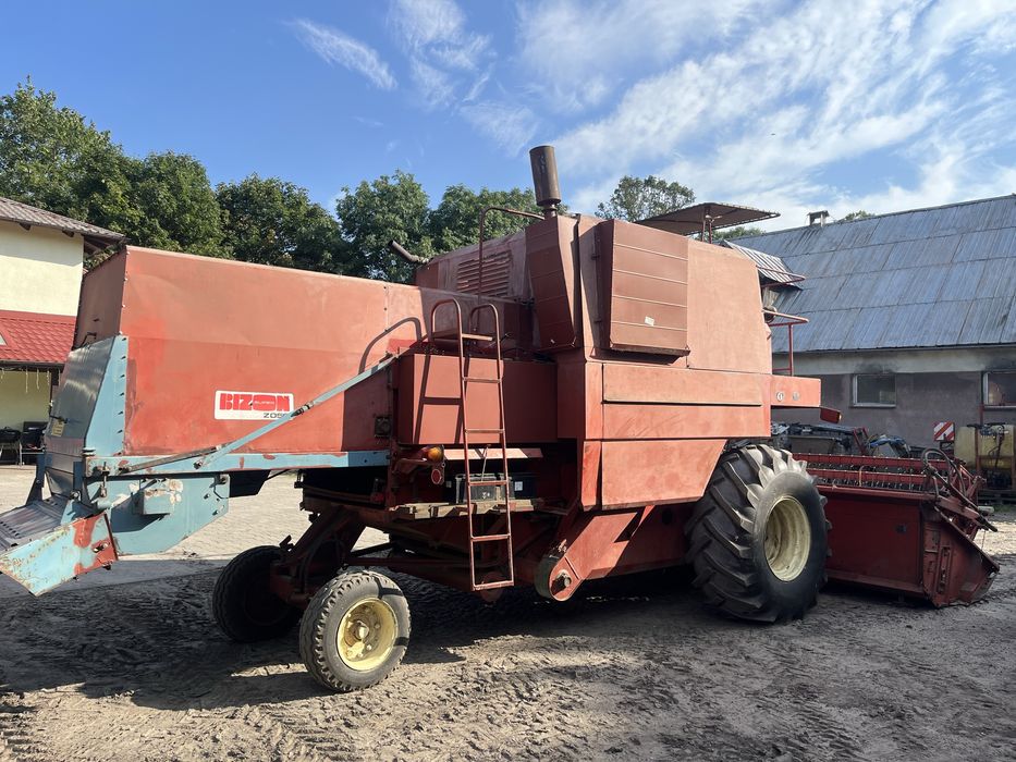Kombajn zbożowy Bizon Z056 Super