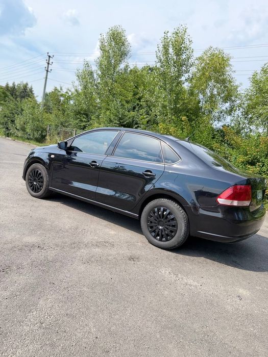 Volkswagen Polo    2011
