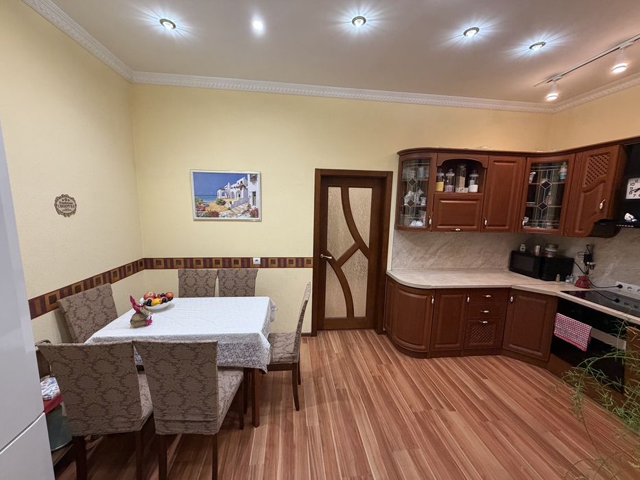 2-кімн. 80 м² | ЖК «Затишний» | Генератор | 3 м стелі | Руданського 3А