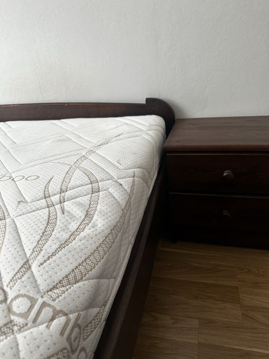 Drewniane łóżko 160x200 i 2 szafki nocne