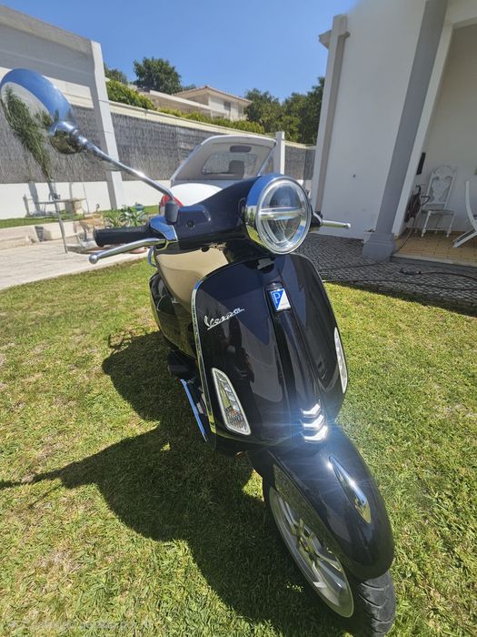 Vendo Vespa Primavera 125 pouco usada.
