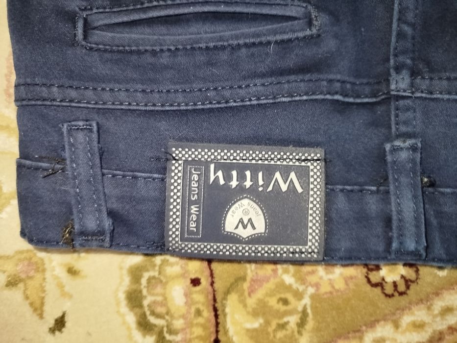 Продам джинсы на осень