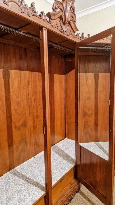 Mobília de Quarto - Guarda Roupa