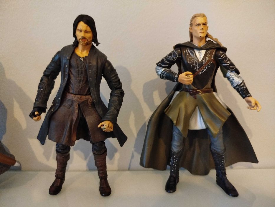 LOTR Action Figures - Legolas, Aragorn, Gandalf and Boromir64174413597313121