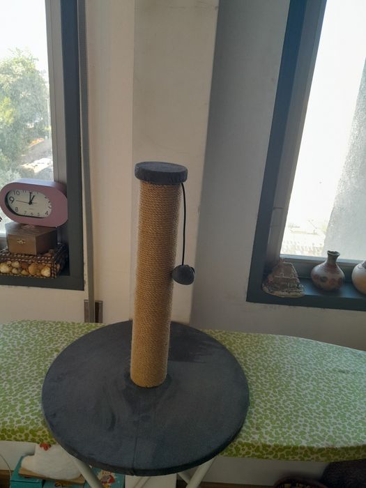 Vendo Arranhador de Gatos muito bonito como novo