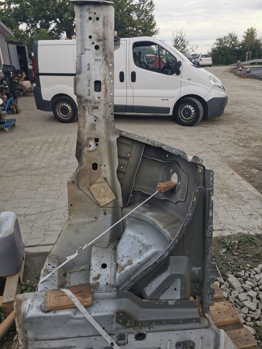 Ćwiartka lewa dogde charger 15-