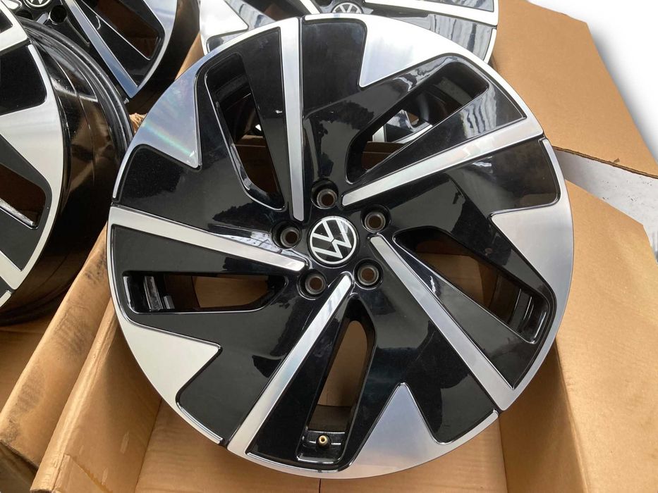 Felgi ALUMINIOWE 19 Vw ID7  ID4 Tiguan Golf Passat Arteon DEMO