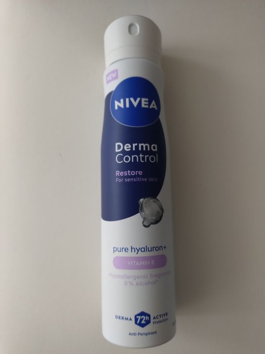 Nivea Derma Control Restore antyperspirant w sprayu dla kobiet 250 ml
