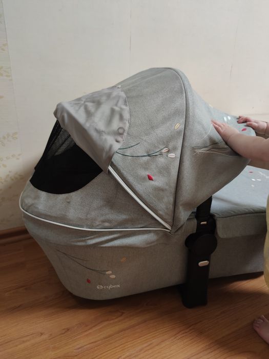Люлька Cybex Priam Koi (priam)+ шасси