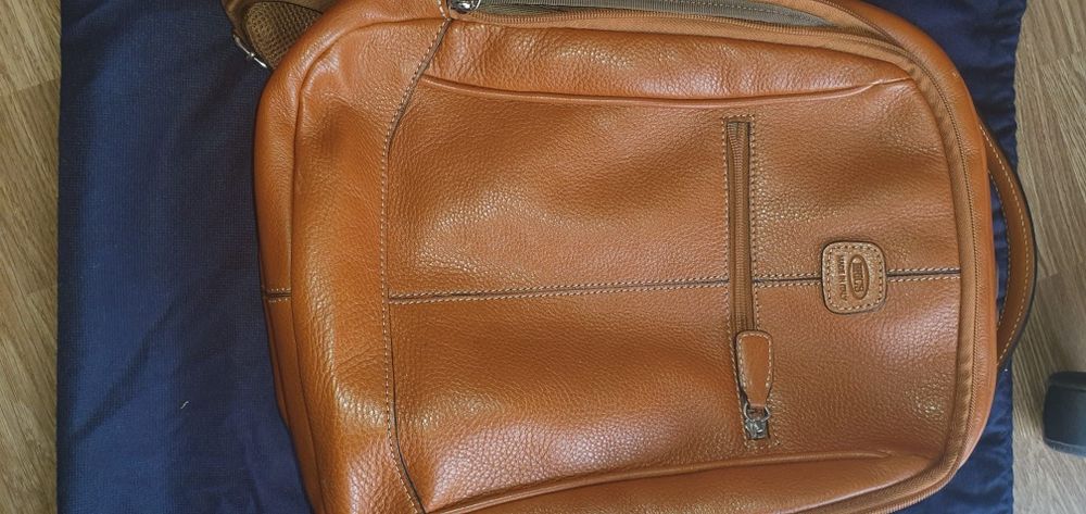 Mochila em pele Bric's