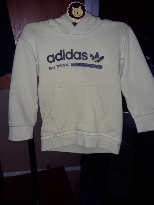 Детский фирменный костюм .