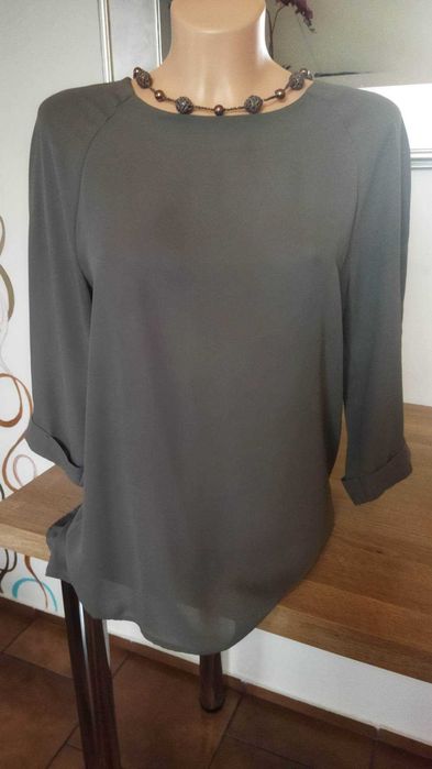 Elegancka bluzka w kolorze khaki. 38 Atmosphere