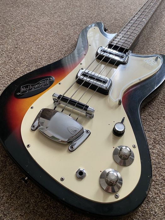 Бас гітара Meazzi Hollywood Tiger Bass guitar 1965 sunburst