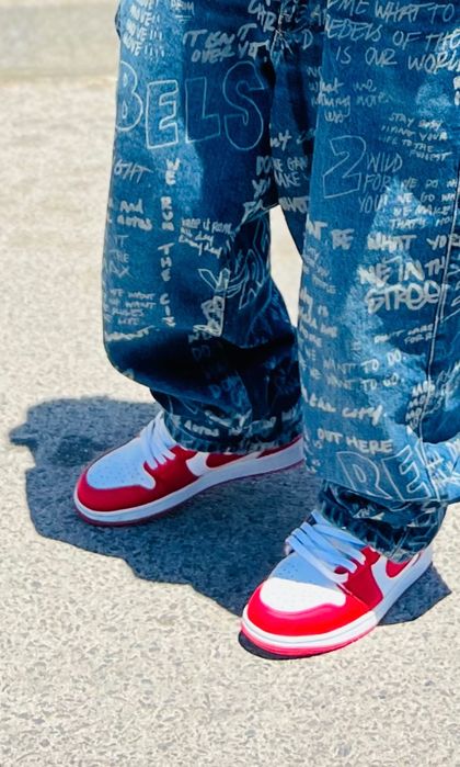 Uns sapatos em boas condições