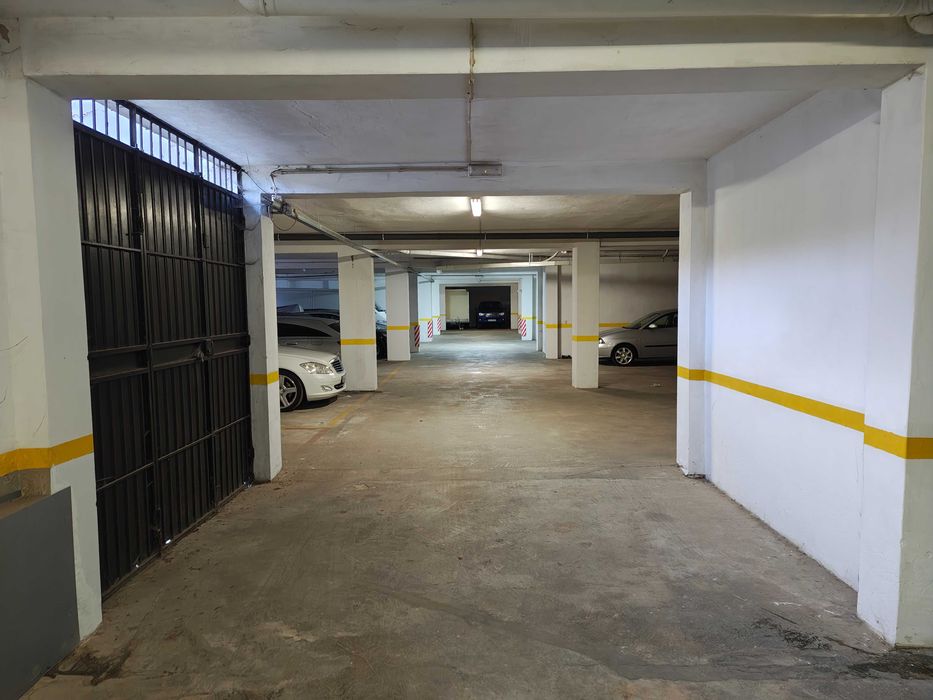 Arrendamento Aluguer Garagem Garagens Rua do Taxa (Braga)