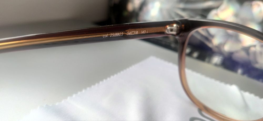 Продам окуляри Fielmann (-1.25)