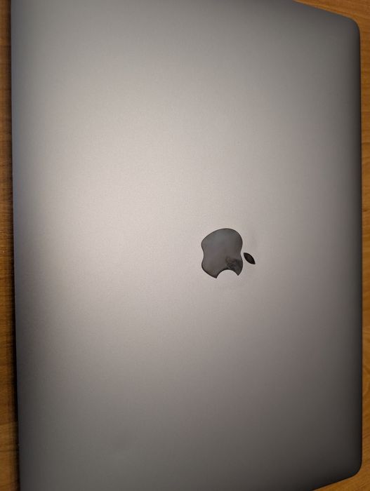 Apple MacBook Pro 15" | i7 | 16GB RAM | Szybki 500GB SSD | Stan BDB