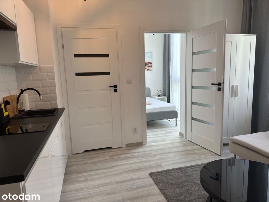 Nowy Apartament przy Deptaku | + Schowek
